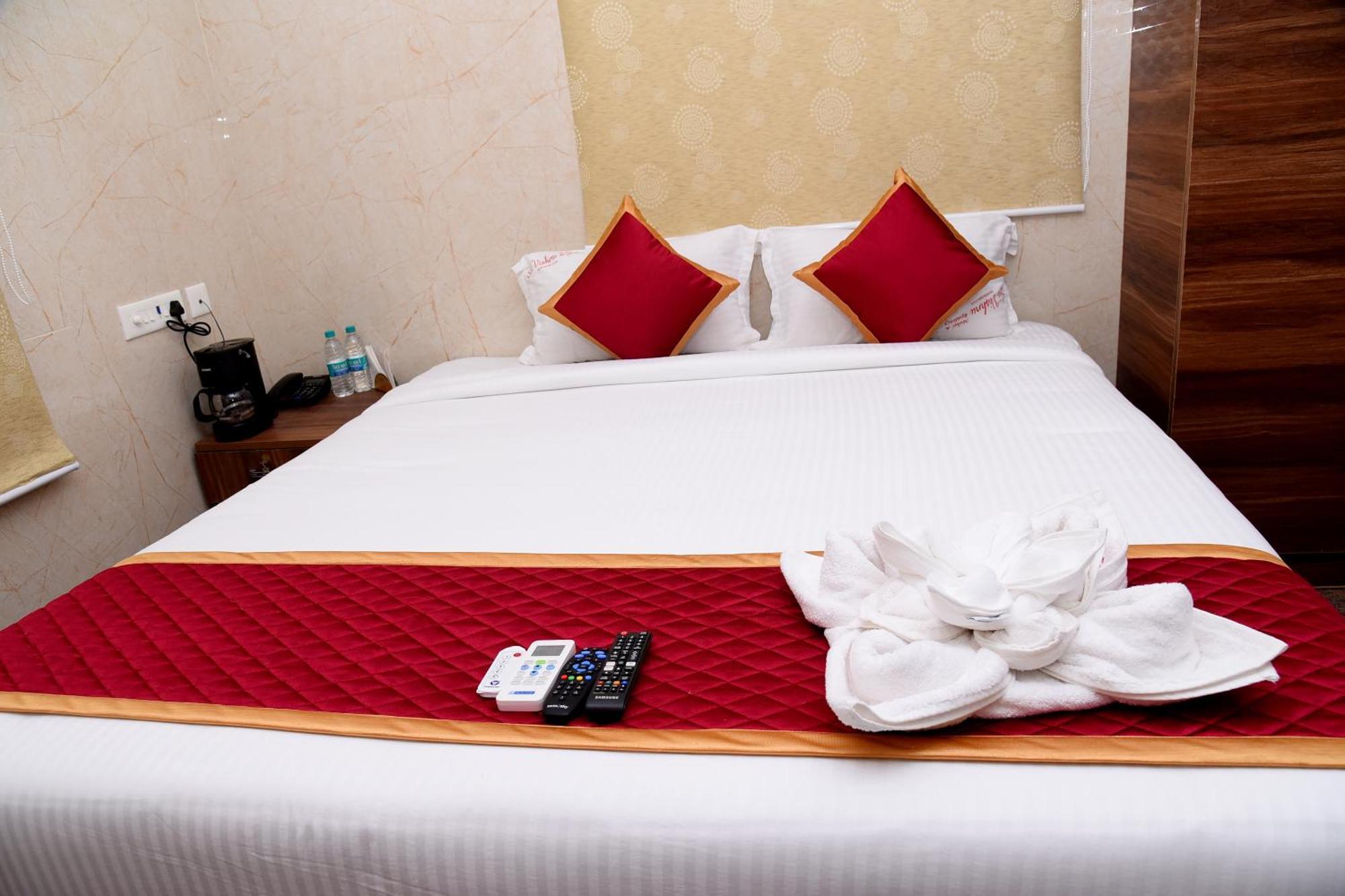 Sri Vishnu Residency Otel Sriperumbudur Dış mekan fotoğraf