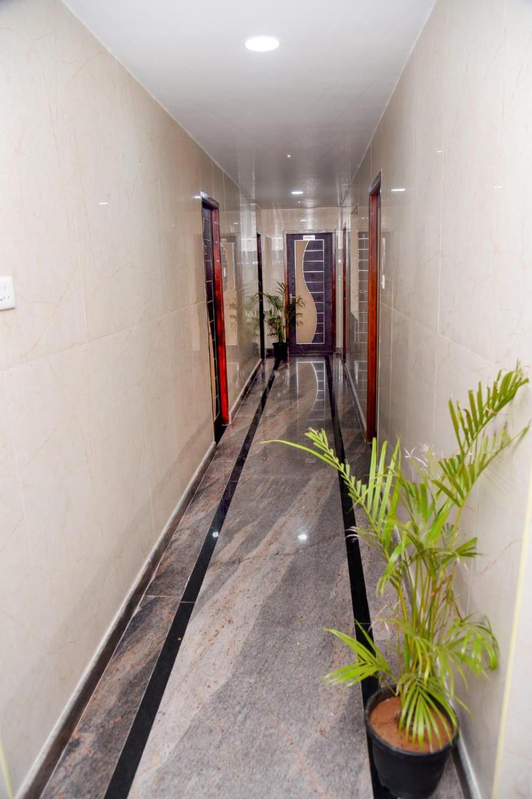 Sri Vishnu Residency Otel Sriperumbudur Dış mekan fotoğraf