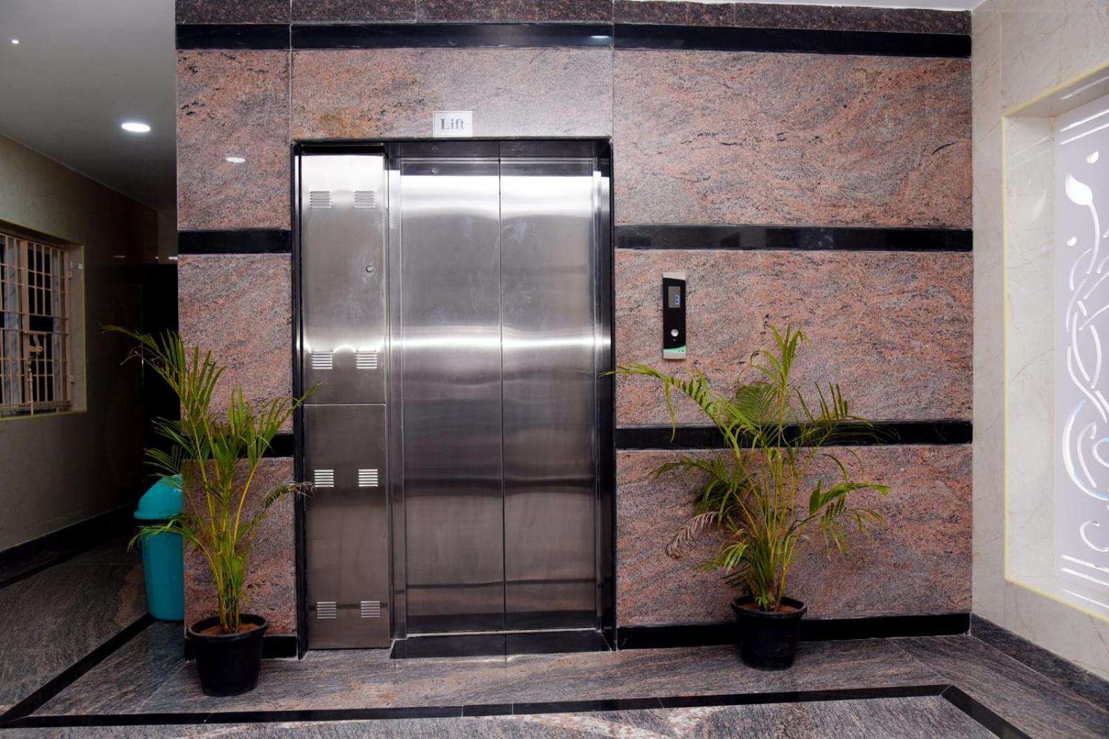 Sri Vishnu Residency Otel Sriperumbudur Dış mekan fotoğraf
